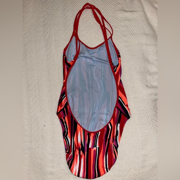 Nike Dynamic Spider Back Swimsuit One Piece - Picture 2 of 3